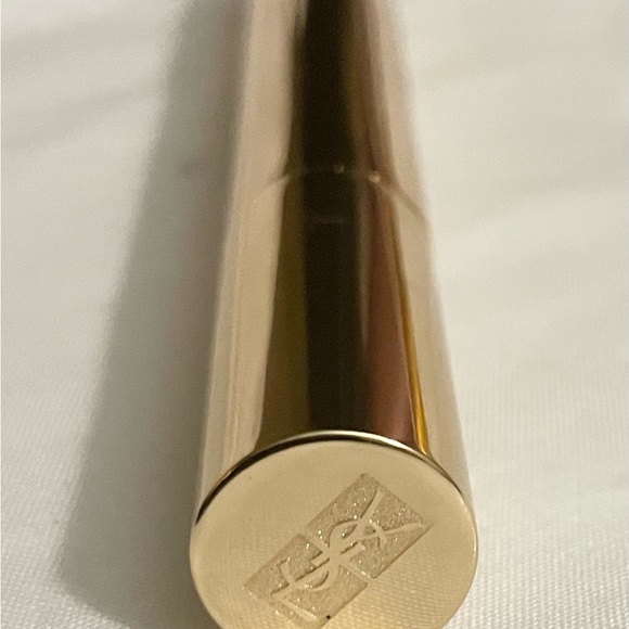 YSL Radiant Touch #2 illuminator corrector - Picture 5 of 6